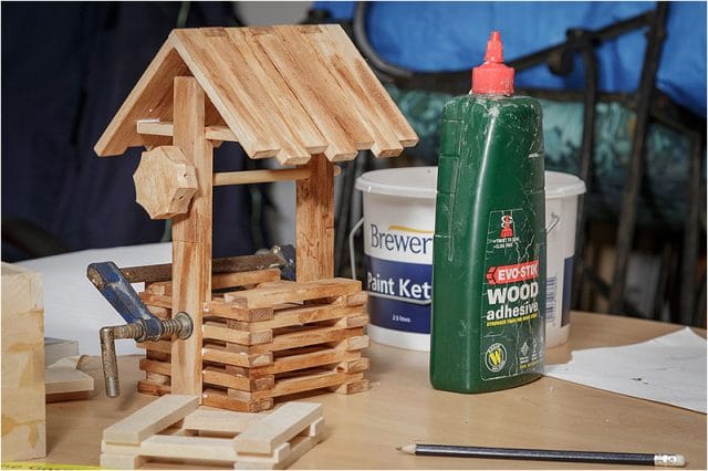 Assembled birdhouse