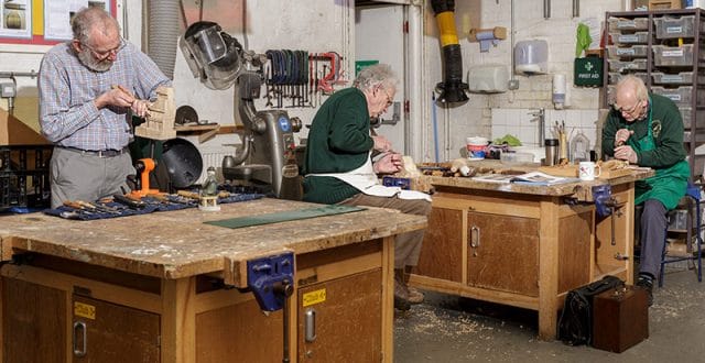 Carve-In day for solent guild of woodcarvers and sculptors at portsmouth grammar school 