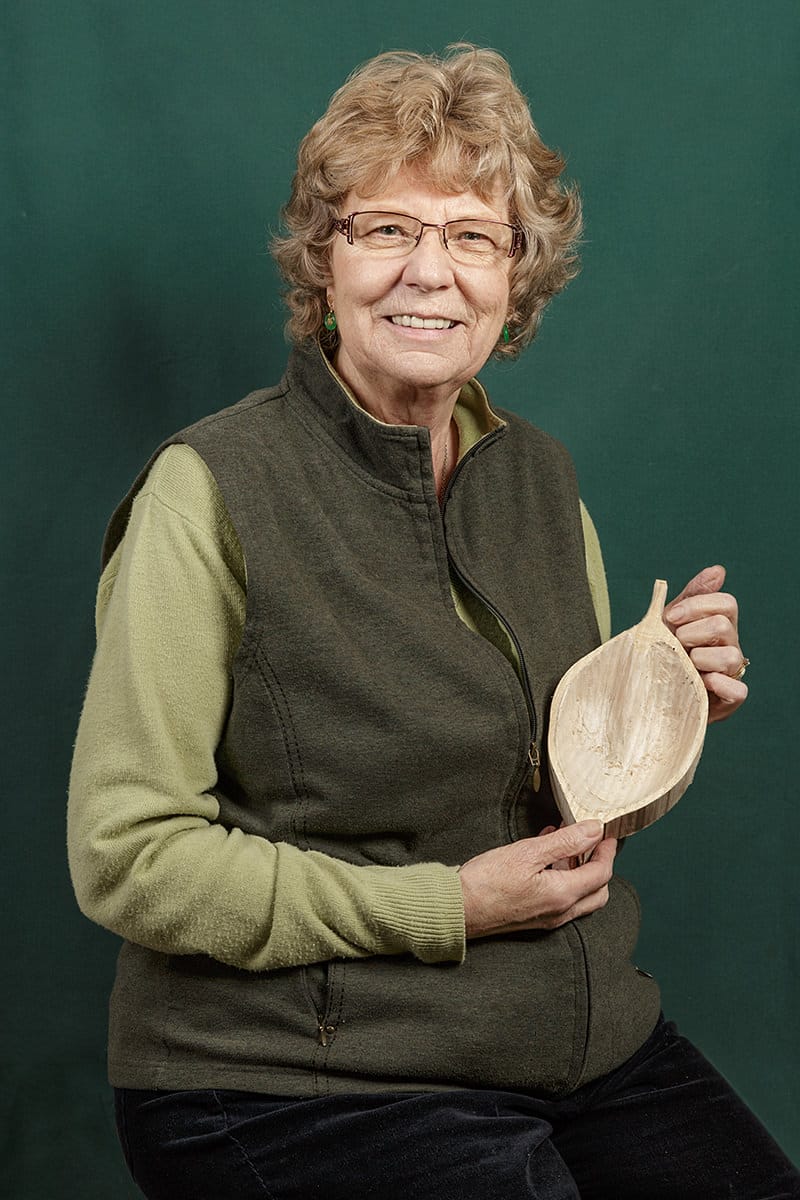 portrait of Chris Phillips a member of the solent guild of woodcarvers and sculptors 