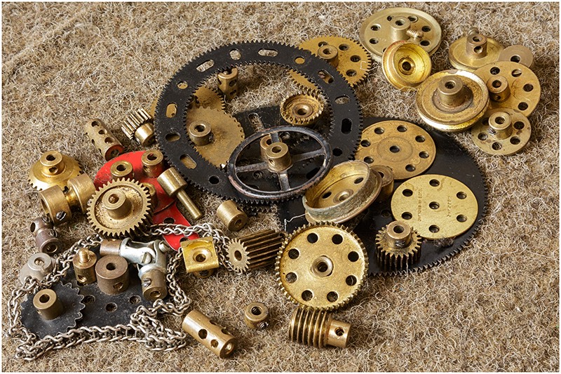 Various Meccano brass fittings