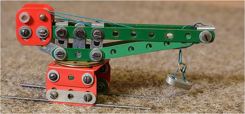 Smaller model crane Small scale Meccano model crane