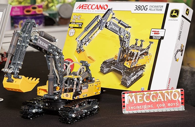 Latest ‘unreleased’ Meccano digger by Colin Bull 