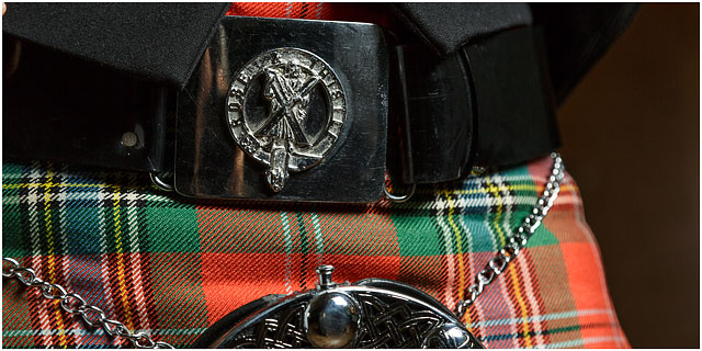 belt buckle for rose and thistle pipe and drum band