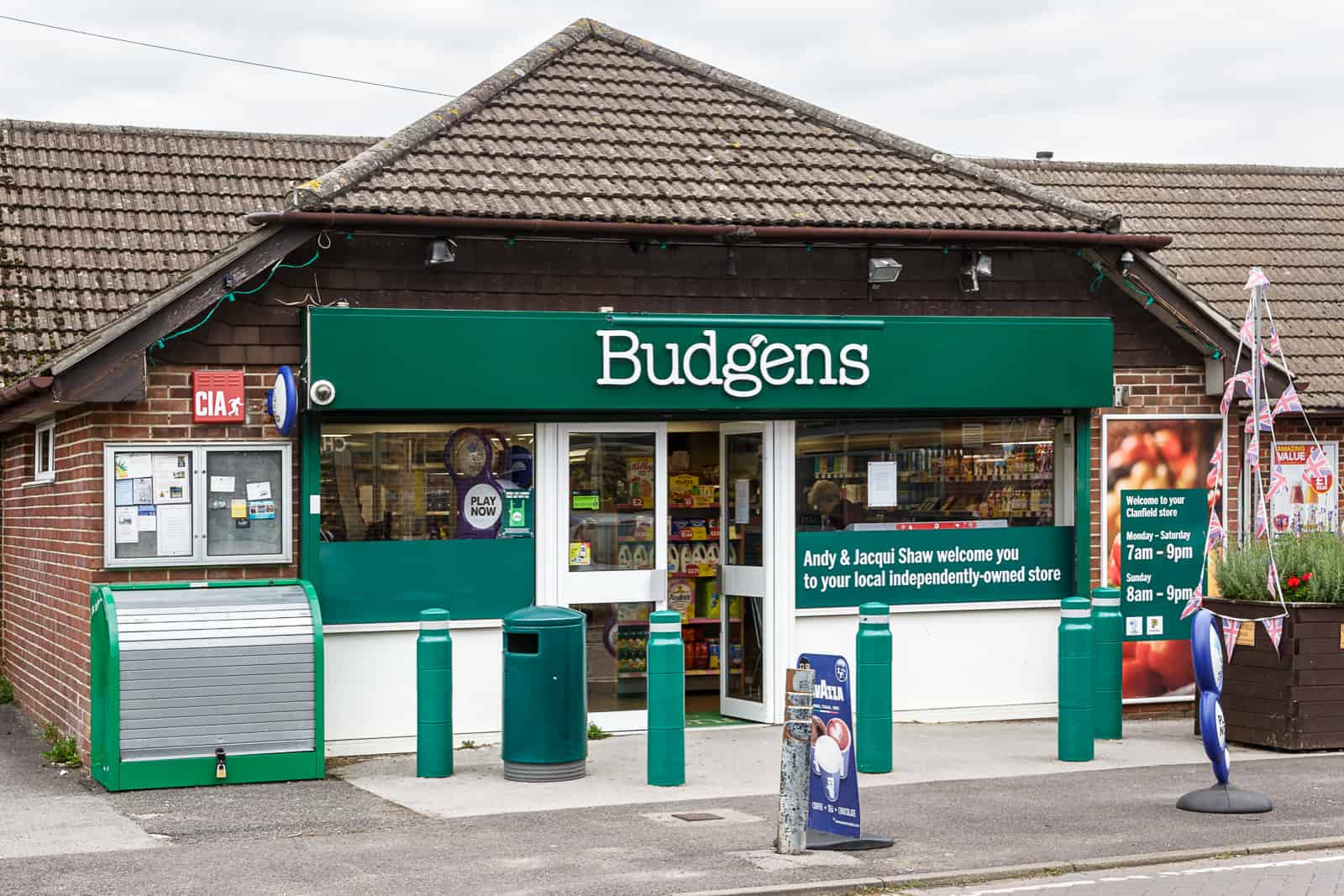 Clanfield Budgen store