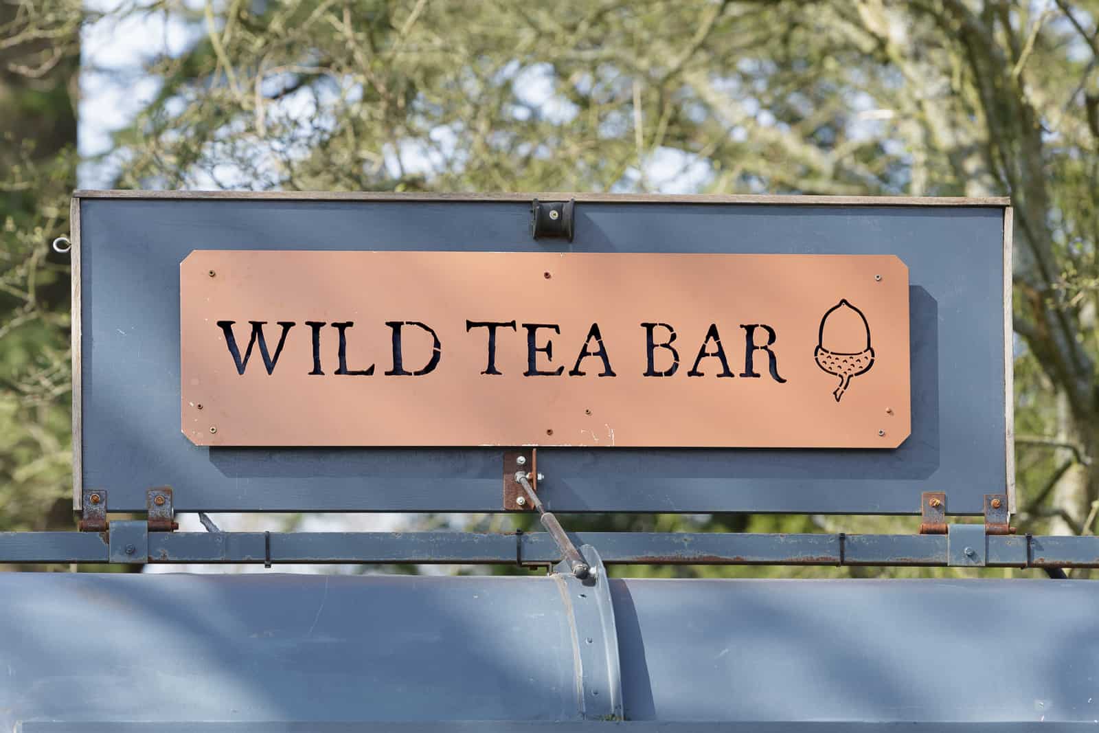 the Wild Tea Bar horsebox sign